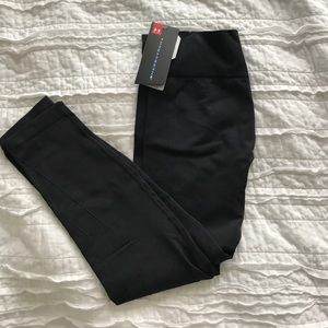 Under armour “Threadborne” crop